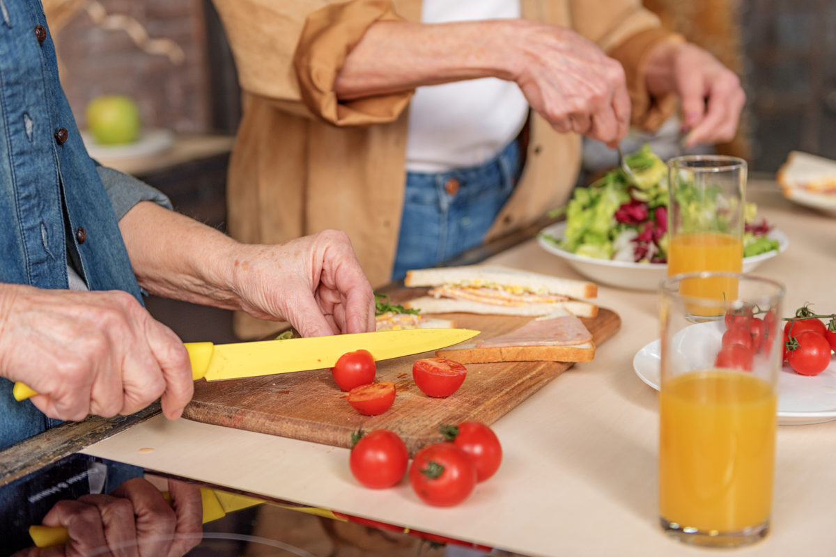 Kochen Mit Senioren Im Altenheim Rezepte Saarlouis: Basisches Kochen für Seniorinnen und Senioren – Saarland